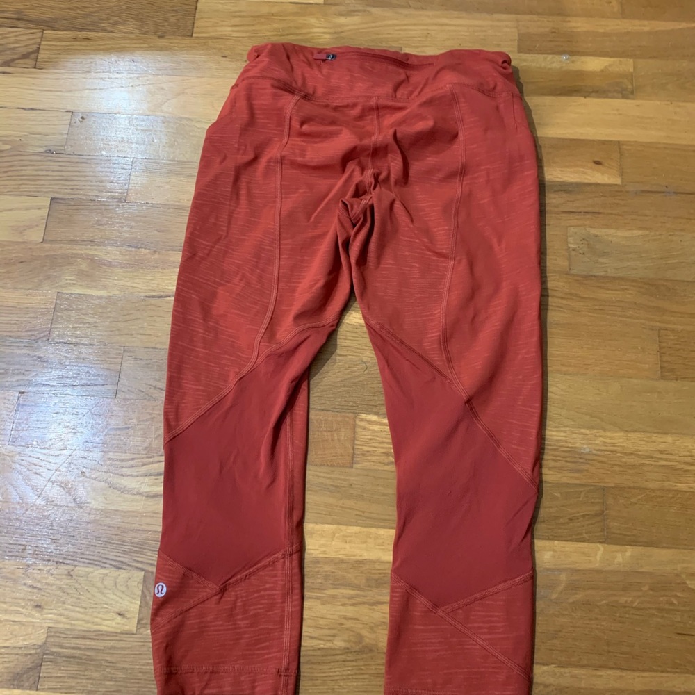 Lululemon pace rival crops
